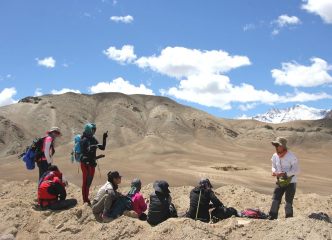 Tia to Pachathang Trek