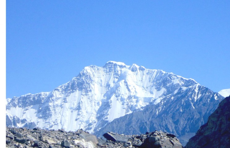 Kun Expedition 7087 Meters