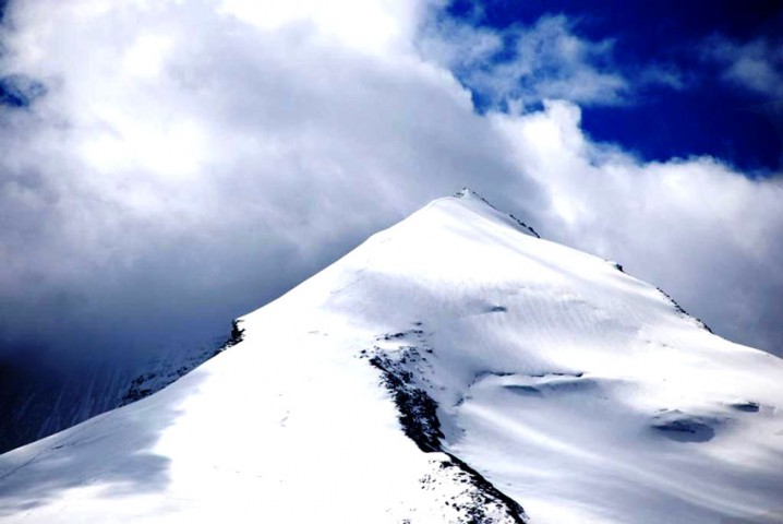 Kang Yatse Peak