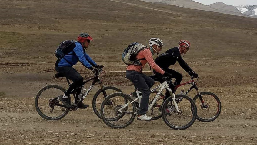 Mountain Bike Tour to  Nubra Valley